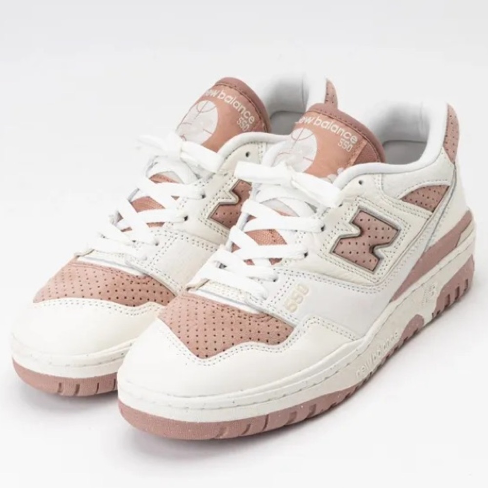New Balance 550 BBW550PF Sneaker Womens size 9 White Leather Lifestyle Shoes